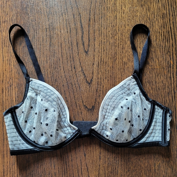 Victoria's Secret White Black Lace Low Cut Demi Bra Size Women's 32C - Picture 5 of 8